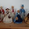Vorher: Sechs elegante Rupfenpuppen-Paare schenkte Paula Drung dem Kinderkirchenteam.