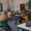 Digitalisierung an der Grund- und Mittelschule Theres: Im Klassenzimmer von Lehrer Tobias Lamm arbeiten die Schüler mit iPads. Dadurch werden auch ihre Antworten auf seine Fragen in seiner Präsentation angezeigt. Digitalisierung an der Grund- und Mittelschule Theres: Im Klassenzimmer von Lehrer Tobias Lamm arbeiten die Schüler mit iPads. Dadurch werden auch ihre Antworten auf seine Fragen in seiner Präsentation angezeigt.