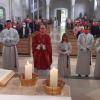 Rote Masken für alle Gottesdienstbesucher