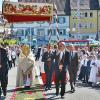 Eine Fronleichnamsprozession wie in früheren Zeiten wird es in diesem Jahr in den katholischen Kirchengemeinden, wie hier in Bad Königshofen, nicht geben. Lediglich Priester, Liturgischer Dienst, die Träger der Zunftstangen und Musikanten werden dabei sein.
