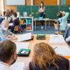 Im Saarland hat der Präsenzunterricht bereits in dieser Woche begonnen. In Unterfranken geht es damit am 7. Juni in den Städten und Landkreisen uneingeschränkt wieder los, wo die Inzidenz stabil unter 50 liegt.
