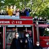 Die Kinderfeuerwehr startet wieder in Volkach. Es wird gleich einmal ein Löschfahrzeug erkundet. Unten, Bildmitte, Gruppenleiterin Angelika Rosenbauer. Die Kinderfeuerwehr startet wieder in Volkach. Es wird gleich einmal ein Löschfahrzeug erkundet. Unten, Bildmitte, Gruppenleiterin Angelika Rosenbauer.