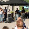Mit einem Konzert der Band Jazz5, bestehend aus Lehrern der Lohrer Sing- und Musikschule, auf dem Vorplatz der Stadthalle begannen am Freitag der Lohrer Kultursommer und der Neustart des Programms der Stadthalle.