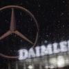 Einen Mercedes  (Symbolfoto) fuhr ein bislang unbekannter Täter auf einem Parktplatz in Hofheim an. 