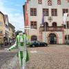 Bunte Straßenkunst gibt es seit Mitte Mai und noch den ganzen Sommer über in Bad Mergentheim. Bunte Straßenkunst gibt es seit Mitte Mai und noch den ganzen Sommer über in Bad Mergentheim.