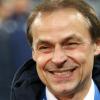 "Sein" FC Schalke 04 tritt in der kommenden Saison in der Zweiten Bundesliga an. "Sein" FC Schalke 04 tritt in der kommenden Saison in der Zweiten Bundesliga an.
