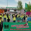 Beim Marktkauf in Schweinfurt gingen am Freitag Beschäftigte für ihre Forderungen auf die Straße. Auch am Samstag soll gestreikt werden. 