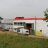 Die ehemalige Kelterhalle im Kitzinger Stadtteil Hoheim soll in einen Postverteilstützpunkt umgewandelt werden. Bewohner der nahen Häuser kündigen Protest an.