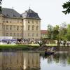 So ein Bild mit vielen Menschen im Schlosspark und auf dem Schlossteich Werneck, wie hier beim Schlossparkfest 2012, ist derzeit nicht vorstellbar.