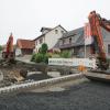 Im Zuge von Kanalbauarbeiten an der Einmündung Kapellenstraße/Geigensteinstraße ist die Geigensteinstraße noch bis Ende der Woche für den Durchgangsverkehr gesperrt. Während der Bauphase ist eine Einfahrt in die Kapellenstraße an dieser Stelle nicht möglich.