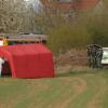 Die Polizei an der Fundstelle der Leiche am Ortsrand von Heidingsfeld. Die Polizei an der Fundstelle der Leiche am Ortsrand von Heidingsfeld.