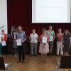 Bei der Auftaktveranstaltung erhielten die Schulungsabsolventinnen und -absolventen ihre Zertifikate, darunter Gisela Diener, Gabi Burkhart, Marga Stegerwald, Sara Chege, Jan Gardiewski, Christel Pfenning, Patrick Nietzke, Hannelore Lampert (von links). Bei der Verleihung vor Ort waren Landrätin Sabine Sitter, Bürgermeister Thomas Stamm und Projektleiterin Friederike Döring (von links). Bei der Auftaktveranstaltung erhielten die Schulungsabsolventinnen und -absolventen ihre Zertifikate, darunter Gisela Diener, Gabi Burkhart, Marga Stegerwald, Sara Chege, Jan Gardiewski, Christel Pfenning, Patrick Nietzke, Hannelore Lampert (von links). Bei der Verleihung vor Ort waren Landrätin Sabine Sitter, Bürgermeister Thomas Stamm und Projektleiterin Friederike Döring (von links).