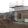 Der Kindergartenneubau in Schönau schreitet voran. Doch zum neuen Kindergartenjahr wird der Umzug nicht möglich sein. Für Mitte November ist der neue Termin angesetzt.