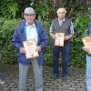 Der Vorsitzende Jörg Stock (links) ehrte für 60 Jahre Mitgliedschaft beim TSV Hausen Franz Markert, für 75 Jahre Albrecht Orf und für ebenfalls für 75 Jahre Otmar Suckfüll. Der Vorsitzende Jörg Stock (links) ehrte für 60 Jahre Mitgliedschaft beim TSV Hausen Franz Markert, für 75 Jahre Albrecht Orf und für ebenfalls für 75 Jahre Otmar Suckfüll.