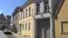 Die Lange Gasse 25 in Iphofen. Die ehemalige Wirtschaft "Zum Hirschen" wurde von einem Weingut gekauft und soll umgebaut werden. Ein Nachbar ist damit nicht einverstanden.