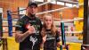 Internationale Deutsche Meisterin im Kickboxen: Elisabeth Althaus aus Wülflingen (rechts), zusammen mit ihrem Trainer Denny Krüger.
