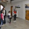Im Rathaus in Bad Königshofen hatte Bürgermeister eine kleine Gruppe syrischer Kinder zu Gast. Sie wohnen teils in Bad Neustadt aber auch in Bad Königshofen und interessierten sich für die Stadtgeschichte. Bürgermeister Thomas Helbing zeigte ihnen deshalb eine historische Zeichnung, die die Festungsstadt Königshofen im Grabfeld darstellt. Im Rathaus in Bad Königshofen hatte Bürgermeister eine kleine Gruppe syrischer Kinder zu Gast. Sie wohnen teils in Bad Neustadt aber auch in Bad Königshofen und interessierten sich für die Stadtgeschichte. Bürgermeister Thomas Helbing zeigte ihnen deshalb eine historische Zeichnung, die die Festungsstadt Königshofen im Grabfeld darstellt.