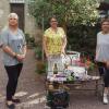 Bei der Spendenübergabe (von links): Melanie Hofmann (Verein „Sternenzauber & Frühchenwunder“, Pia Herrmann (Organisation ) und Monika Menth (Schlossverwaltung Weikersheim).