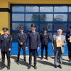 Für insgesamt 160 Jahre Feuerwehrdienst zusammen geehrt: Konrad Schauer (Erster von rechts), Jürgen Hennemann (Zweiter von rechts) und Elmar Liebender (Dritter von rechts).