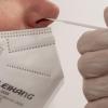 Personen, die weder geimpft noch nachweislich genesen sind, müssen sich im Landkreis Schweinfurt ab diesem Mittwoch erst testen lassen, bevor sie in öffentliche Innenräume eintreten dürfen.