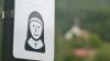 Einrichtung des Nonnenpfads von der Burg Rieneck zum Kloster Schönau. Diesem Symbol müssen die Wanderer folgen.