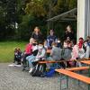 Spannung kam auf, als der Pilot Wolfgang Meier beim sogenannten Briefing den Kindern und Betreuern den Ablauf des Tages vorstellte. Auch machte er sie mit den Corona-Hygieneregeln und den Sicherheitsbedingungen am Flugplatz Schenkenturm vertraut.