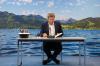 Neue Corona-Regeln für Bayern, beschlossen vor idyllischer Alpenkulisse: Ministerpräsident Markus Söder (CSU) am Dienstag vor der Sitzung des bayerischen Kabinetts. 