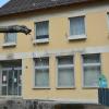 Die Sparkasse ist umgezogen. In der Dr.-Höfling-Straße steht nur noch das leere Gebäude. Die Sparkasse ist umgezogen. In der Dr.-Höfling-Straße steht nur noch das leere Gebäude.