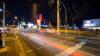 Hier in der Mergentheimer Straße in Würzburg wollte die Fußgängerin bei "Grün" über die Straße, als sie ein heranrasender Wagen erfasste. Nun muss sich der Autofahrer wegen eines illegalen Rennens und versuchten Mordes vor Gericht verantworten.