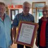 Auf dem Bild (von links):  2. Vorstand N. Kusch, Ehrenvorsitzender Rainer Steinmüller und 1. Vorstand Friedrich Kühhorn
