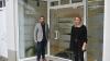 Stellten das neue Innenstadtbüro in der Bad Neustädter Hohnstraße vor: Bürgermeister Michael Werner und Anna-Lena Weber von der Tourismus und Stadtmarketing Bad Neustadt GmbH.