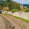 Den Anschluss vom unten im Kellergarten liegenden Reiterhof an den Michaelsberg soll über ein Tor in der denkmalgeschützen Mauer erfolgen. Den Anschluss vom unten im Kellergarten liegenden Reiterhof an den Michaelsberg soll über ein Tor in der denkmalgeschützen Mauer erfolgen.