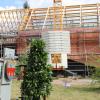 Richtfest wurde am Freitag im Kreis geladener Gäste am Bürgerhaus mit Pfarramt in Michelrieth gefeiert. Das Foto zeigt Bürgermeister Thomas Stamm bei seiner Begrüßungsrede.