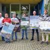 Die Studierenden zeigten ihre Entwürfe für Würzburg, die im Projekt mit dem Dozenten Stefan Sauer (Zweiter von links) entstanden sind.