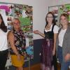 An den Schautafeln kamen (von links) Christine (1994), Monika (1985/86), die amtierende Lisa I. und Christina (2017) zum Erinnerungsaustausch zusammen.