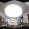 Die Sanierung des Arnsteiner Rathauses – hier das Treppenhaus – gehörte zu den großen Investitionen der Stadt. Bürgermeister Franz-Josef Sauer rechtfertigte in der Bürgerversammlung die Sanierung als richtigen Schritt.