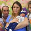 Mit Erina (5) und Alea (dreieinhalb) strahlen Mama Liridona und Papa Burim Murati um die Wette. Ein Bruder ist da und er heißt Diamant Burim. 