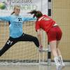 Torhüterin Pia Kunzmann (links) und ihre Teamkolleginnen vom HSV Bergtheim legen sich ab Samstag bei Bayernliga-Spielen wieder gewaltig ins Zeug.