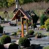 Ein besonderes Alleinstellungsmerkmal hat der Dippacher Friedhof auch dadurch, dass auf den Gräbern nur Holzkreuze zugelassen sind. Ein besonderes Alleinstellungsmerkmal hat der Dippacher Friedhof auch dadurch, dass auf den Gräbern nur Holzkreuze zugelassen sind.