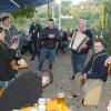 Beim Bockbierfest der Martinsbräu im Biergarten am Main sorgte das Knolli-Trio für Stimmung und prächtige Unterhaltungsmusik.