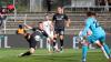 Marvin Pourie (links) erzielt für seine Würzburger Kickers das Tor zum 1:1-Endstand bei Viktoria Köln.