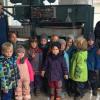 Der Waldkindergarten Dertingen war zu Besuch im Kelterhaus des Obst- und Gartenbauvereines Remlingen. 