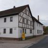 Die ehemalige Dorfgaststätte „Weißes Ross“ in Schönau soll eventuell abgerissen werden. Hier soll ein Dorfplatz entstehen. Im kommenden Jahr ist vorgesehen, die Planungen hierfür zu erstellen.