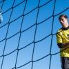 Ralf Löhler, Torwart des TSV Stetten, faustet nach einem Eckball den Ball weg. Später musste er noch drei Gegentreffer hinnehmen.
