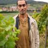 Der Armenier Garnik Harunyan kam vor acht Jahren nach Deutschland, machte eine Ausbildung zum Winzer und arbeitet daran, in Prüßberg sein eigenes Weingut aufzubauen. Der Armenier Garnik Harunyan kam vor acht Jahren nach Deutschland, machte eine Ausbildung zum Winzer und arbeitet daran, in Prüßberg sein eigenes Weingut aufzubauen.