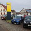 Den beengten Verhältnissen an seinem bisherigen Stammsitz in Altertheim entfliehen möchte das Autohaus Skrobek mit einem Neubau im künftigen Gewerbegebiet im fünf Kilometer entfernten Waldbrunn. Den beengten Verhältnissen an seinem bisherigen Stammsitz in Altertheim entfliehen möchte das Autohaus Skrobek mit einem Neubau im künftigen Gewerbegebiet im fünf Kilometer entfernten Waldbrunn.