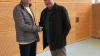 Volker Silberzahn, der Vorsitzende des Sportjugendfördervereins Main-Tauber, und Hans Sieber, der Geschäftsführer der Arnold-Hollerbach-Stiftung, besiegeln die weitere Zusammenarbeit. Volker Silberzahn, der Vorsitzende des Sportjugendfördervereins Main-Tauber, und Hans Sieber, der Geschäftsführer der Arnold-Hollerbach-Stiftung, besiegeln die weitere Zusammenarbeit.