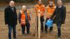 Auf dem Foto sind von links Bürgermeister und Vorstand Georg Straub, das Team von der Bauhofgemeinschaft und Vorstand Andreas Bauer zu sehen.