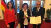 Vizeparlamentspräsidentin Katarina Barley, Bundesverdienstkreuzträgerin Kerstin Westphal und Parlamentsvizepräsident Rainer Wieland.