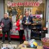 Socken, Mützen und vieles mehr für die Kindertafel.